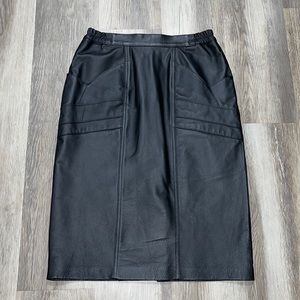 Women’s size 8 genuine leather black pencil skirt